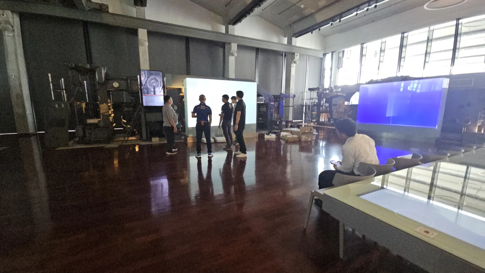 พิพิธภัณฑ์ธนาคารแห่งประเทศไทย — เปลี่ยนโปรเจคเตอร์ ภาพที่ 3